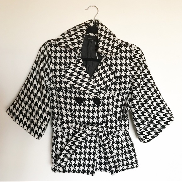 Marc Jacobs Jackets & Blazers - Marc Jacobs crop sleeve houndstooth jacket Marc Jacobs Jackets & Blazers - Marc Jacobs crop sleeve houndstooth jacket